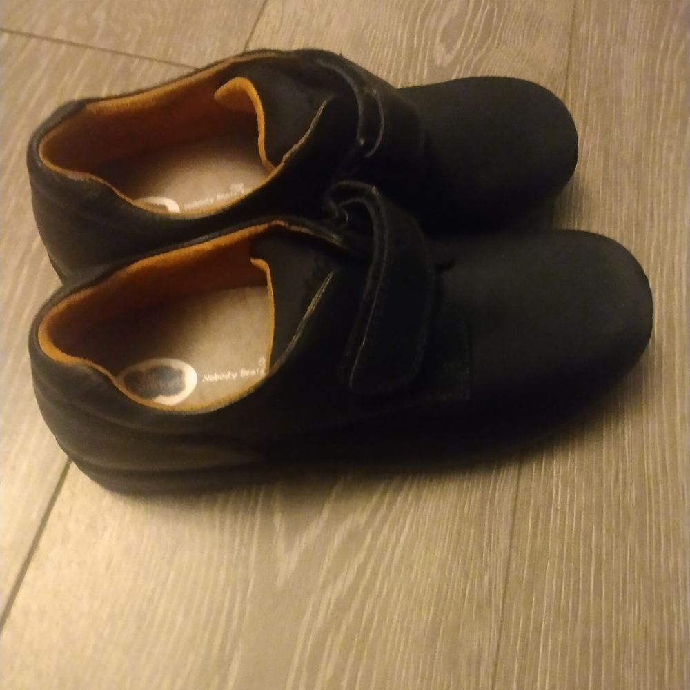 Shoe - Picture 4 of 5